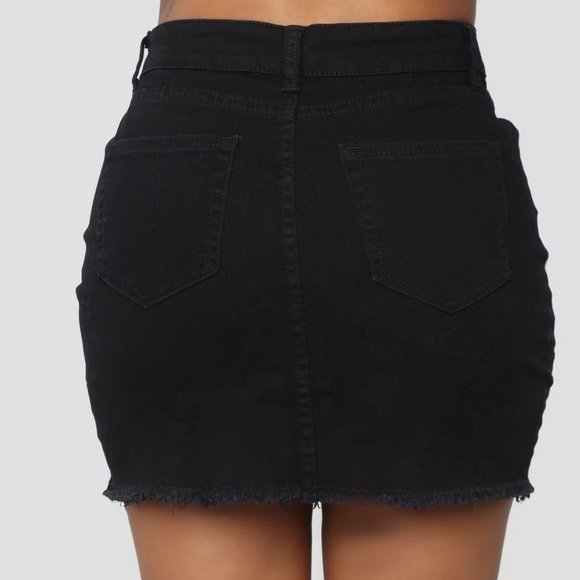Fashion Nova “Try Again II” Mini Skirt! 🖤❤️ - Picture 6 of 8
